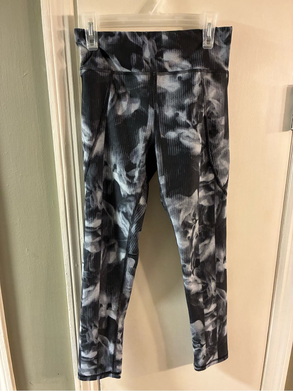 Girls Old Navy Black And Gray Leggings Size L  Large (10 / 12)